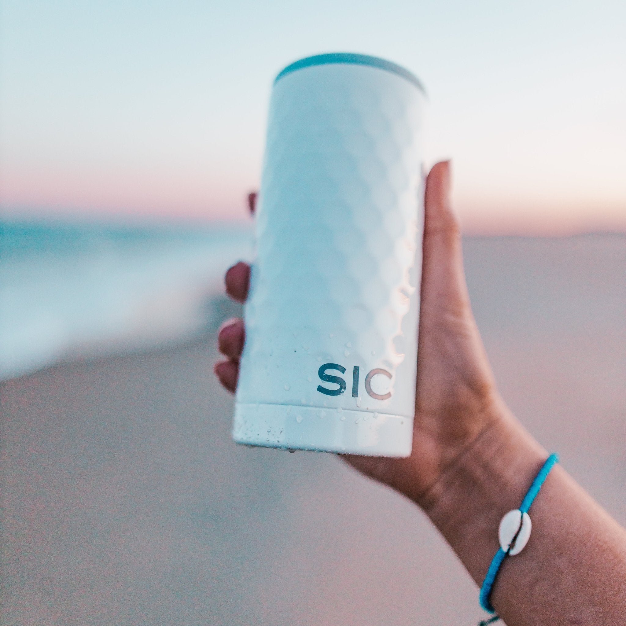 SIC® Slim Can Cooler Dimpled Golf® - SIC Lifestyle